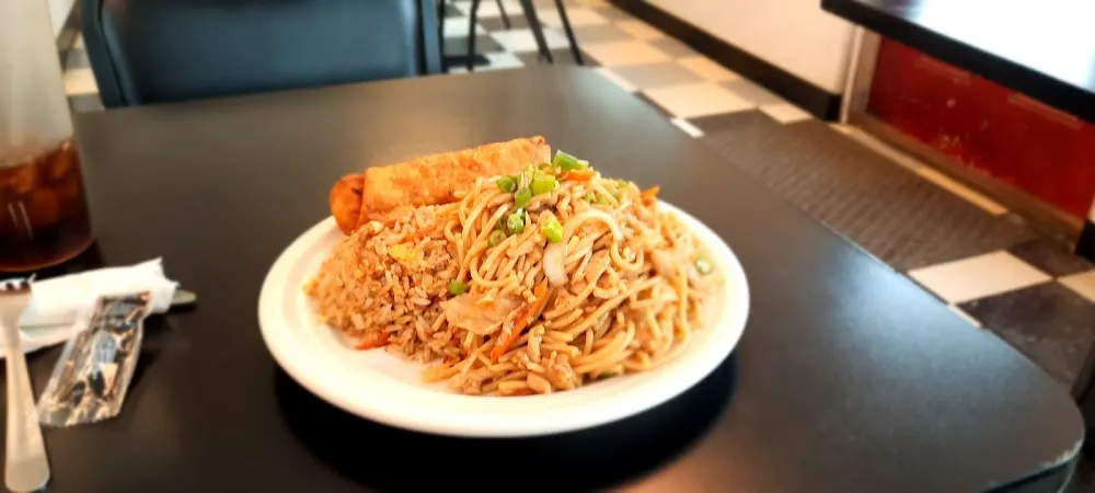 Chicken Lo Mein